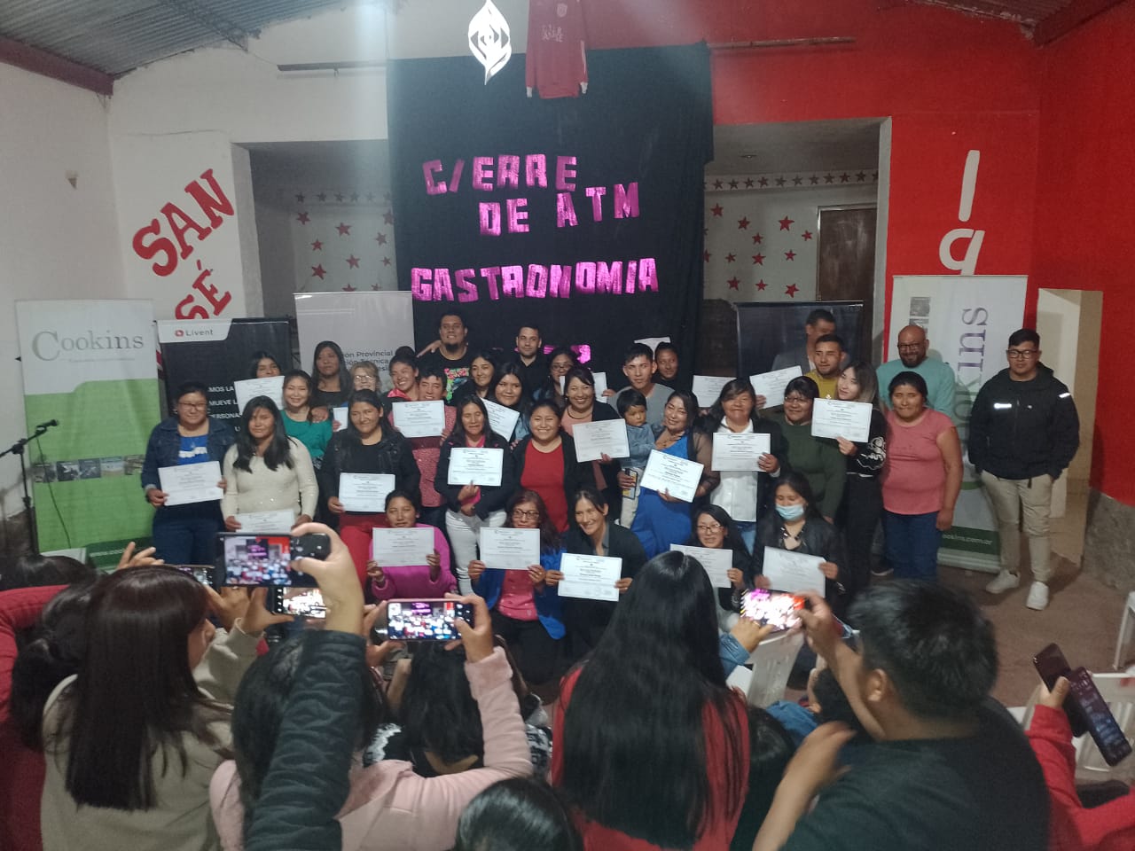Estudiantes de Antofagasta de la Sierra recibieron certificados del Curso de Gastronomía dictado por el Aula Taller Móvil