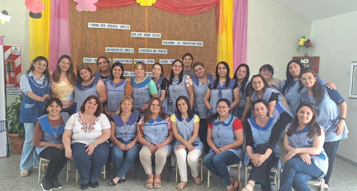 Capacitacion para docentes y equipos de conduccion de nivel inicial de El Alto 