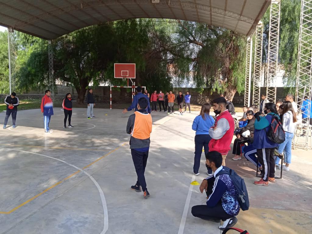 Clinica de Futsal para docentes de educacion fisica1