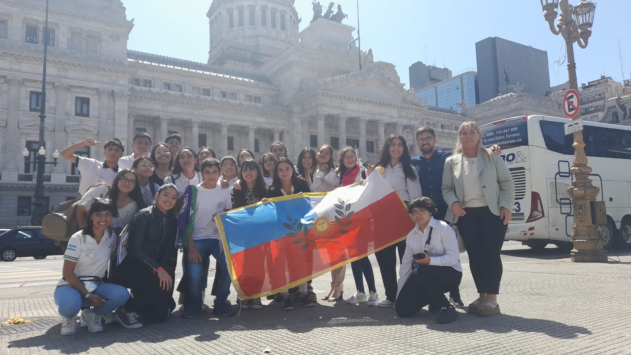 Alumnos catamarqueños participaron en el XIII Encuentro Nacional de Parlamento Juvenil del Mercosur4