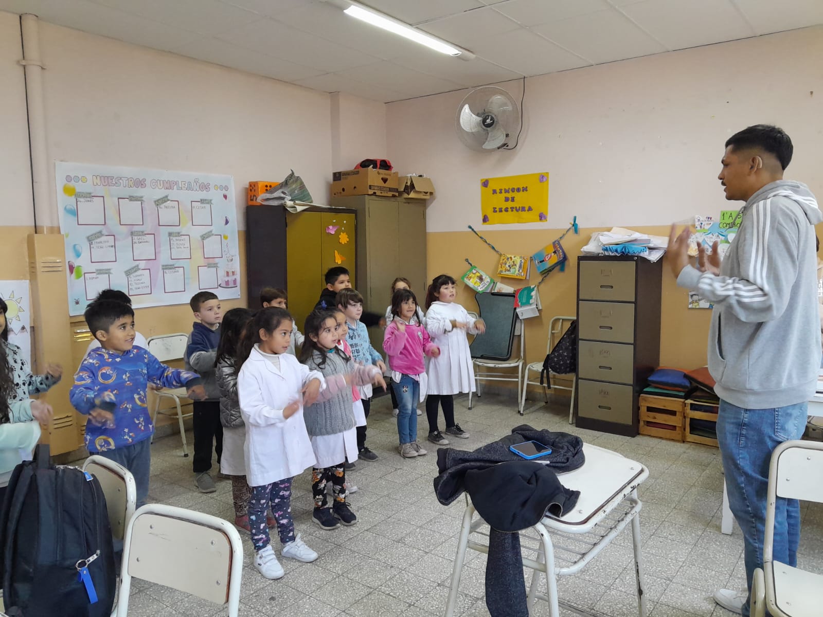Alumnos de la Escuela Primaria N324 aprendieron el Himno Nacional en Lengua de Señas Argentina4