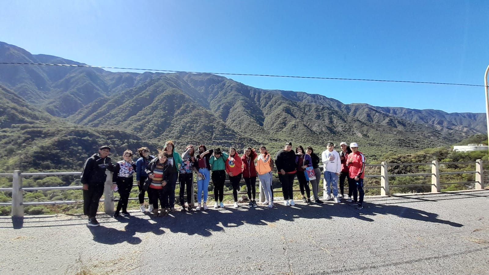 Alumnos de la Secundaria N84 visitaron puntos turísticos y religiosos de Catamarca 1