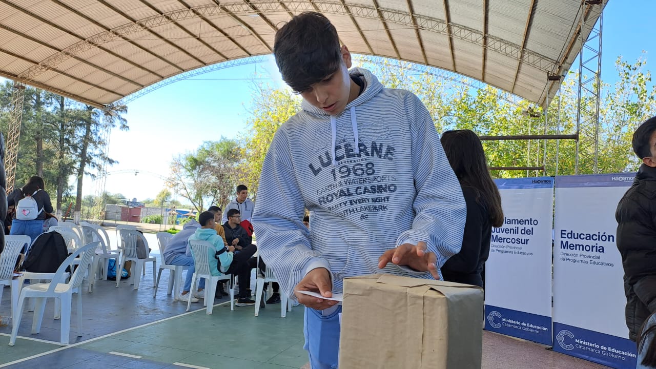 Taller sobre voto joven con alumnos de escuelas secundarias de Capayán5