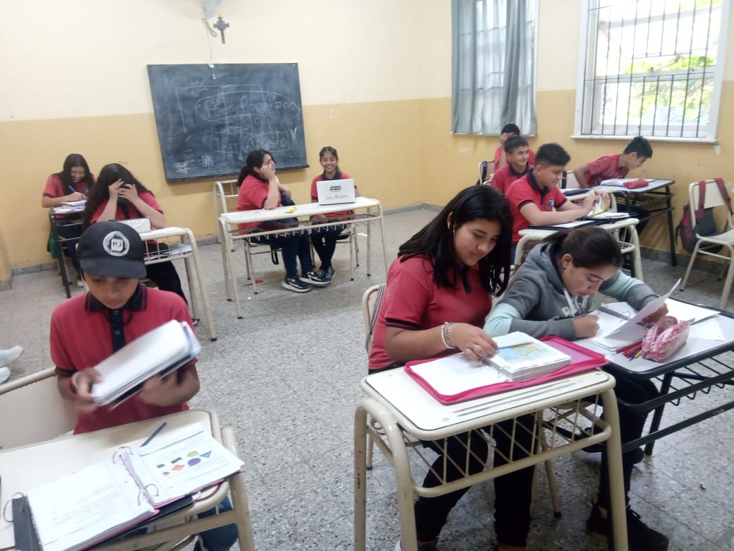 Alumnos y docentes de la Escuela Secundaria de Siján retornaron a la presencialidad1