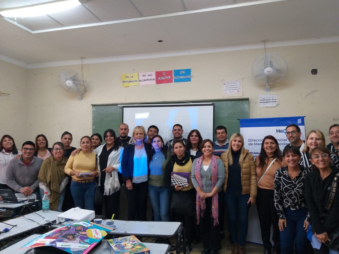 Taller La escuela como espacio de cuidados para directivos y referentes ESI de La Paz1