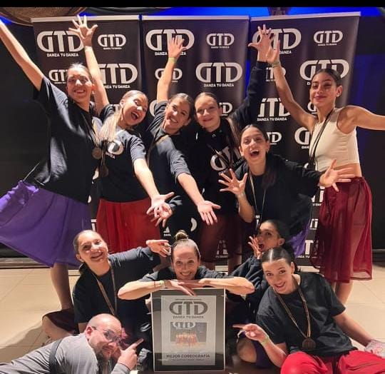 Alumnas del EVEA obtuvieron medalla de oro en el Campeonato Mundial de Danza Jazz realizado en Cordoba1