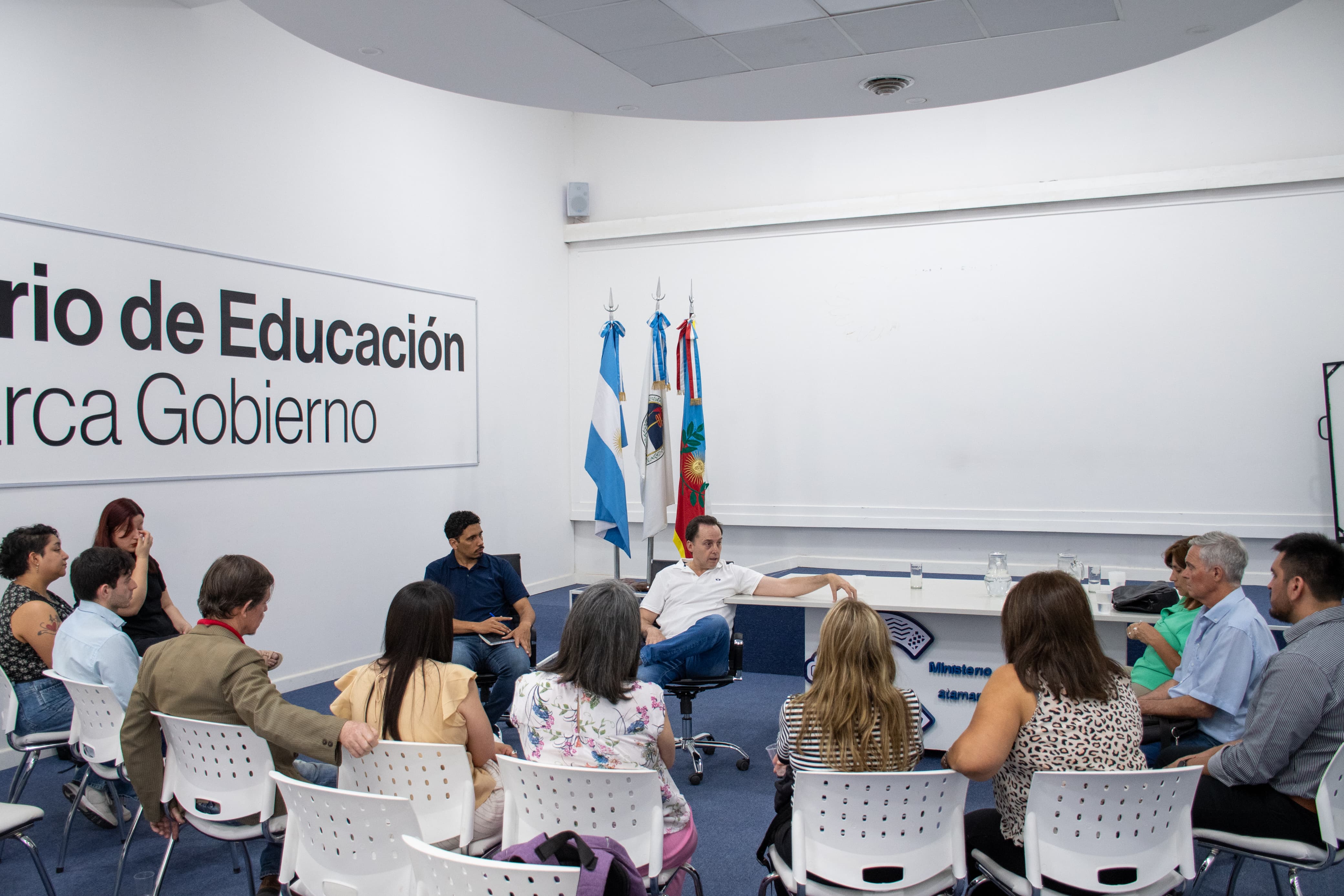 El ministro de Educación se reunió con rectores de Institutos de Educación Superior1
