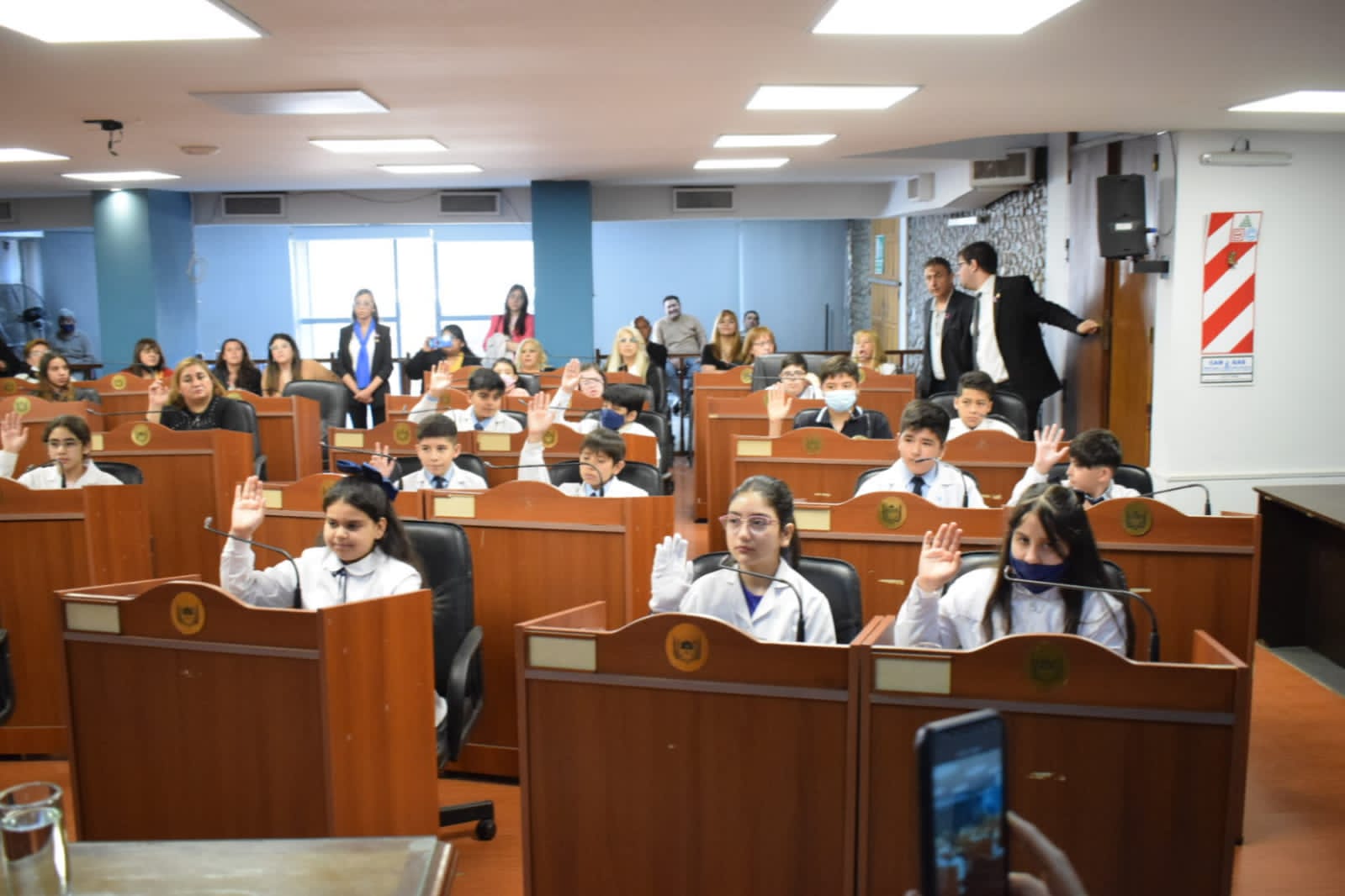 Alumnos de Educacion Primaria y Secundaria participaron del Parlamento Infanto Juvenil 2022