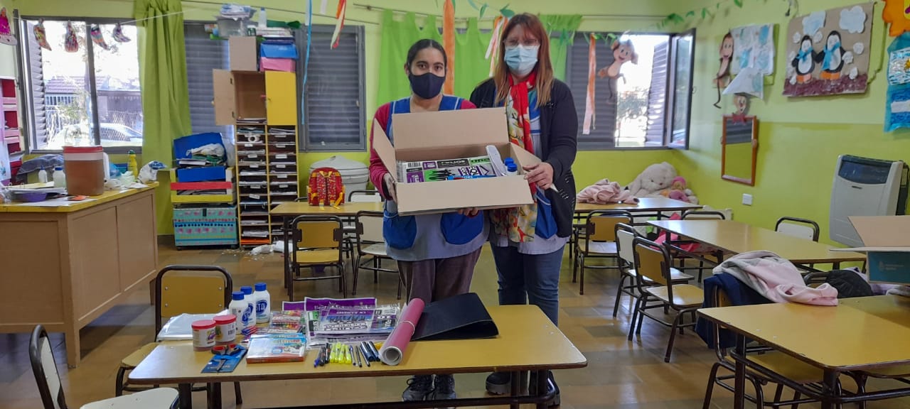 Continua la entrega de kits educativos para jardines y escuelas de Catamarca1