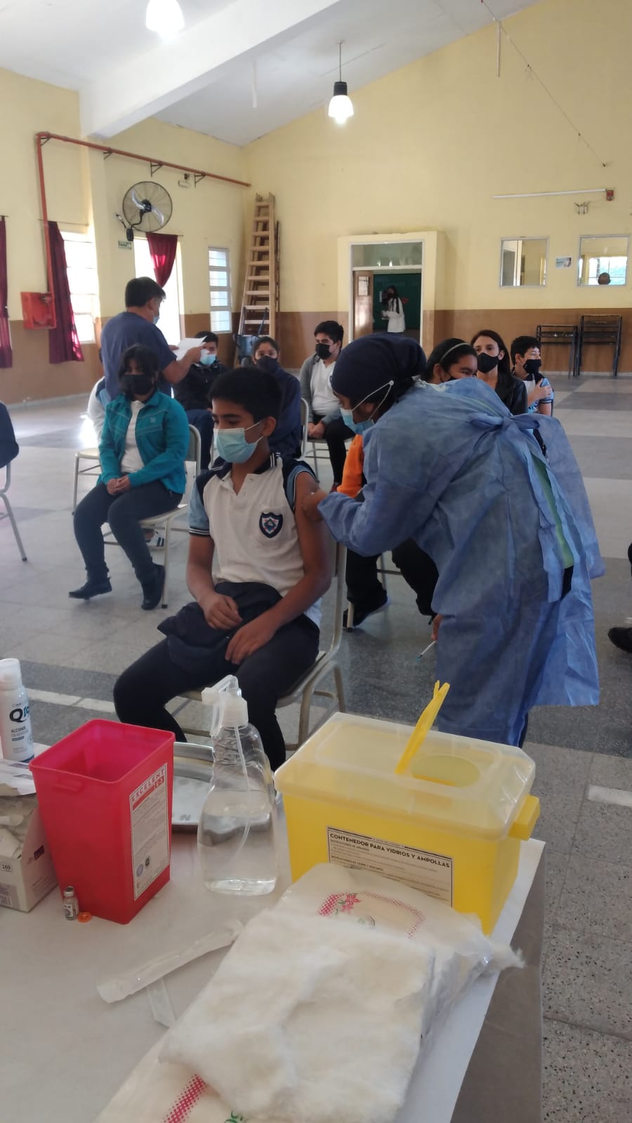 Educacion y Salud arrancaron la vacunacion contra el Covid-19 en escuelas secundarias publicas