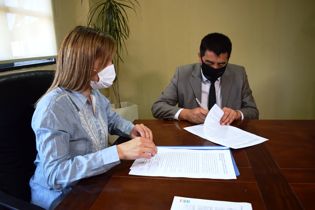Educación firmó convenio de cooperación con la Municipalidad de Valle Viejo