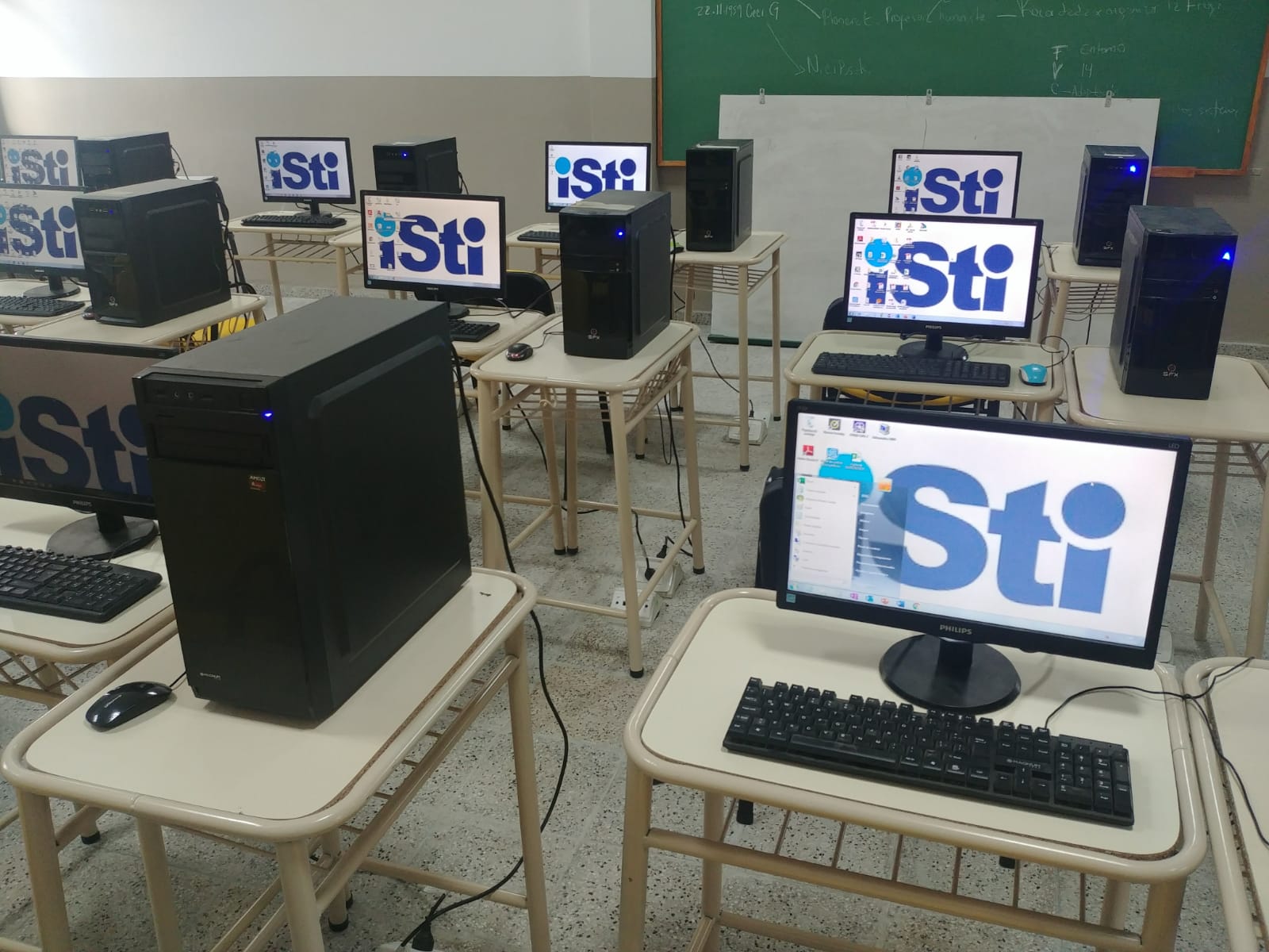 El ISTI con renovado espacio educativo se prepara para arrancar el ciclo lectivo3