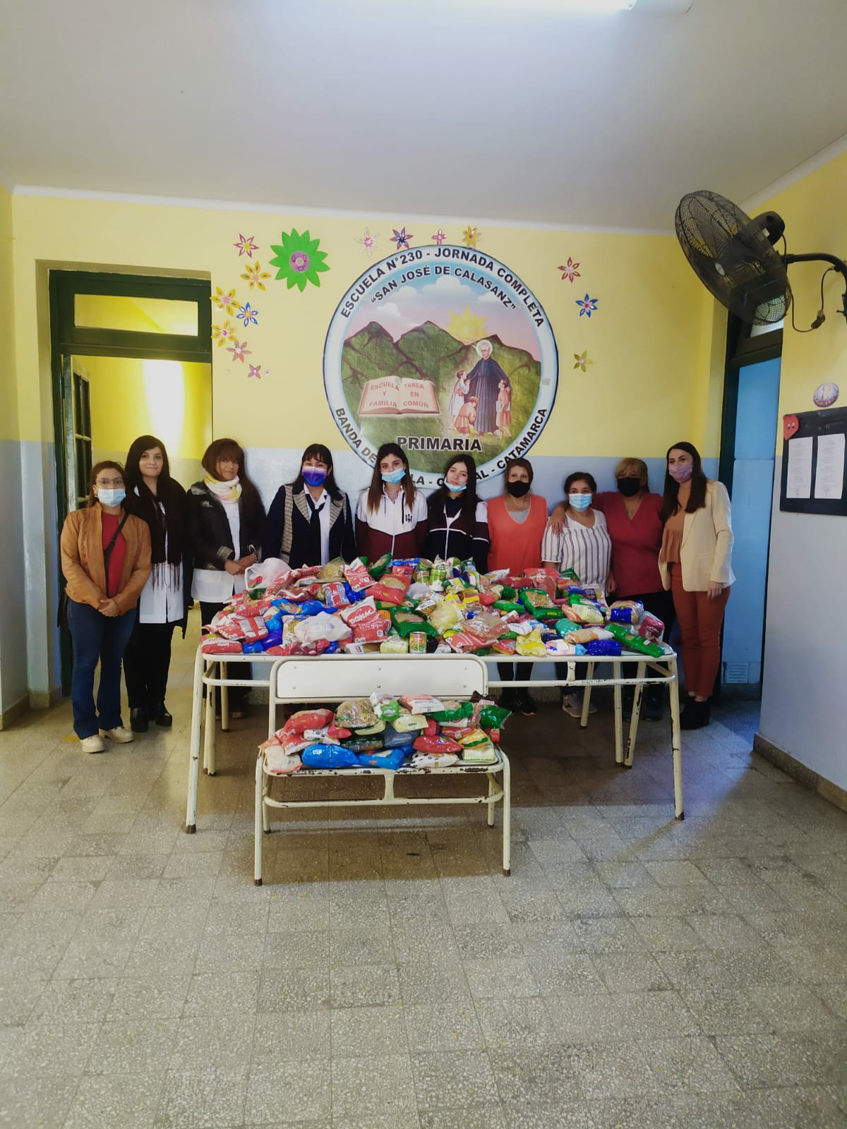 El Ministerio de Educacion el Colegio Fasta y la ENCJA donaron alimentos a escuelas primarias