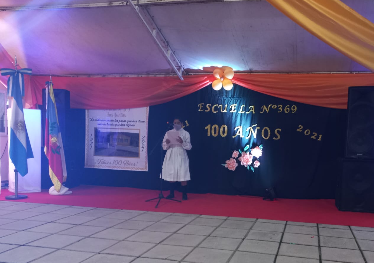 La Escuela 369 de Las Juntas celebro su centenario junto a la comunidad