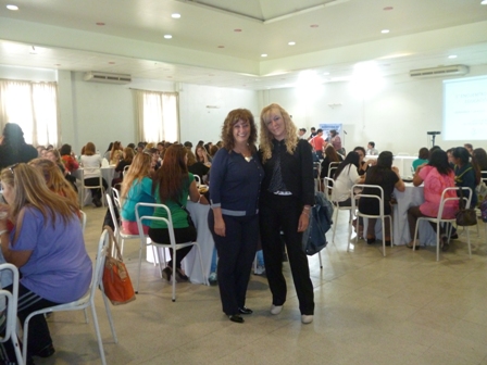 Nancy Diaz con la directora  Nora Leones de Eduacion Inicial de la Nación